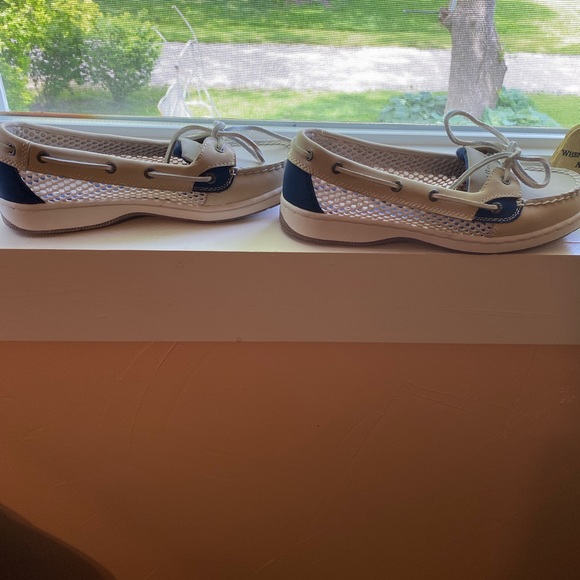 Dock shoes excellent condition - Picture 3 of 5